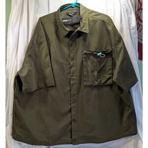 NWT Nova Men Over Sized Short Sleeved Button Up Olive Shirt Size XXL